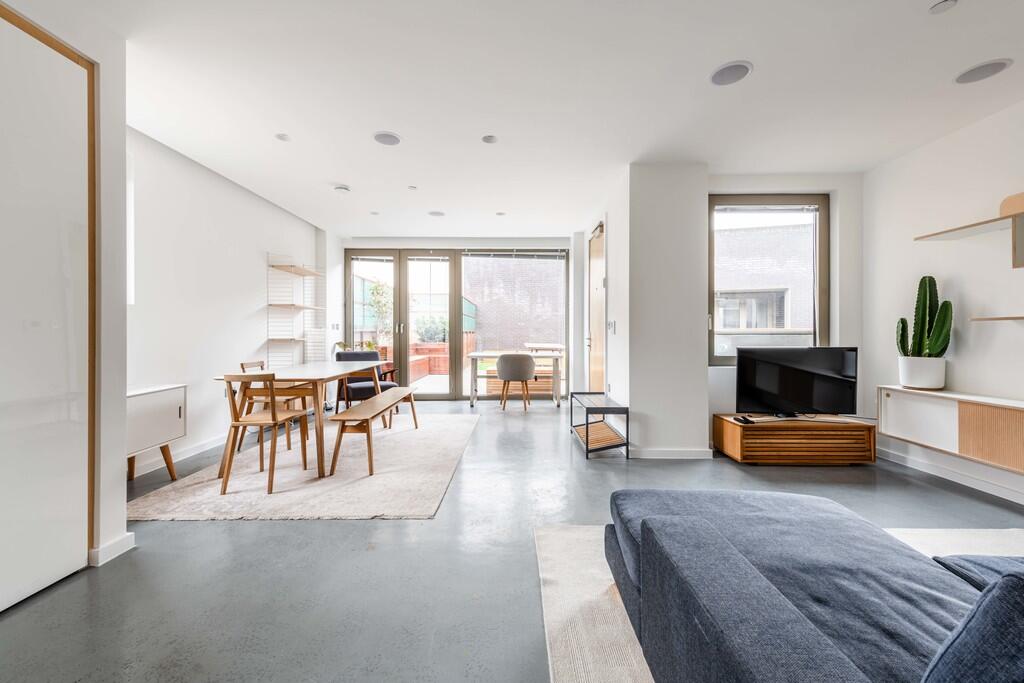 Sidworth St 18 F8...