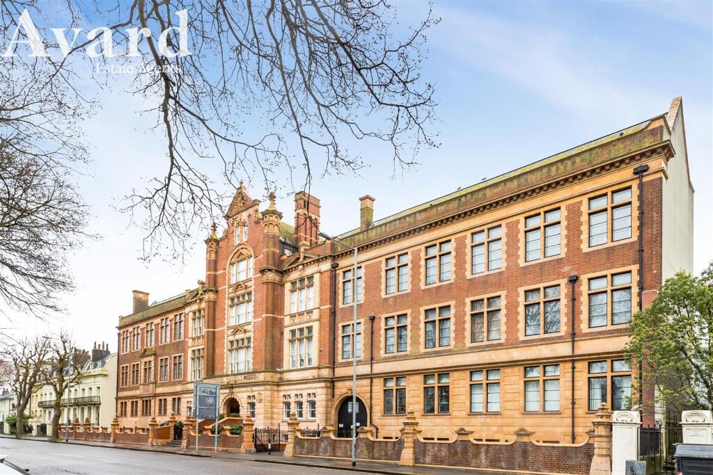 Old College House, 10A-17.JPG