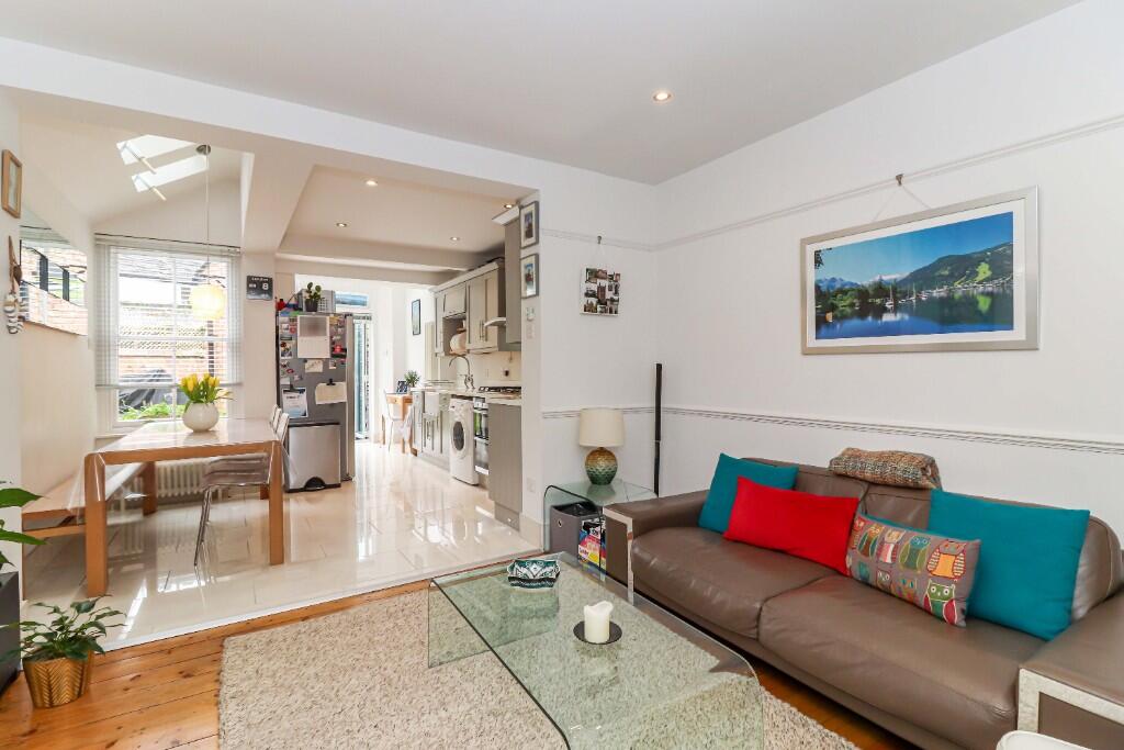 Family/dining room