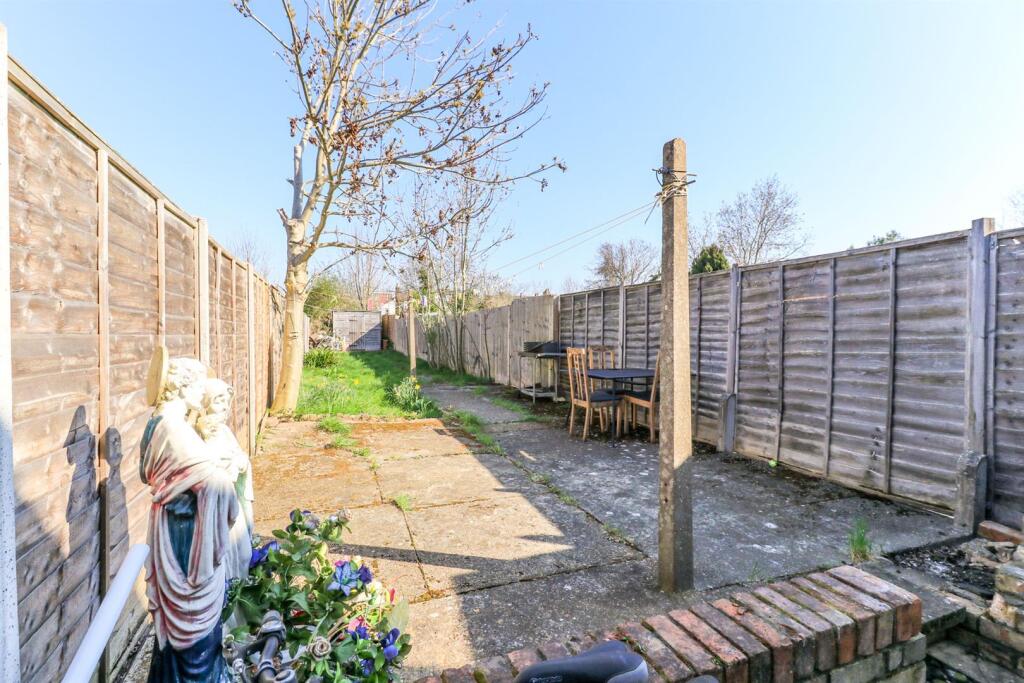 64 Totteridge Road-8.jpg