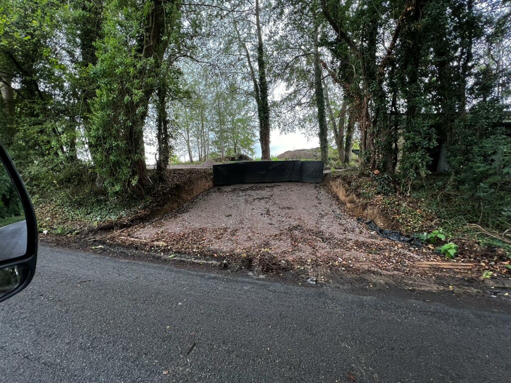 vineyards road Land.jpg