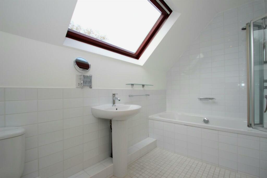 En Suite Shower Room 1