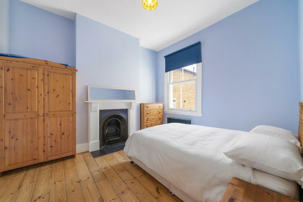 Bedroom (2).jpg