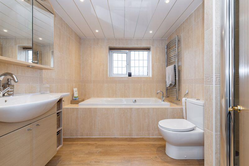 Ensuite