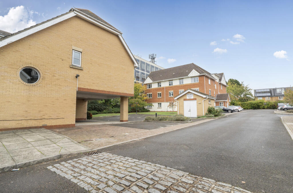 1365847-6-68ece3b...