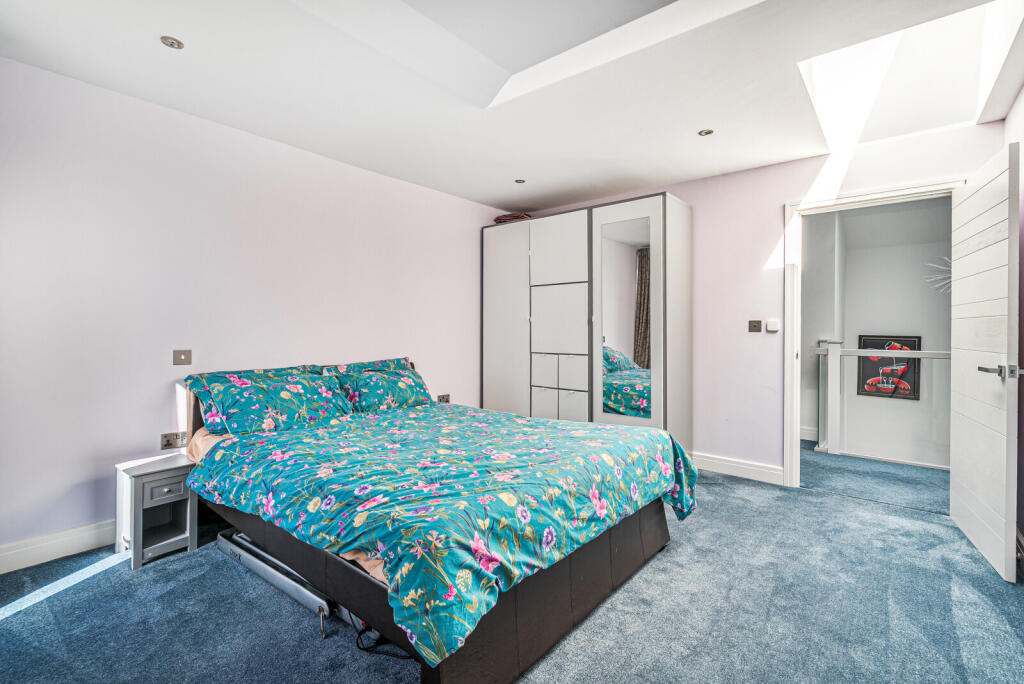 1347579-25-68bec0...