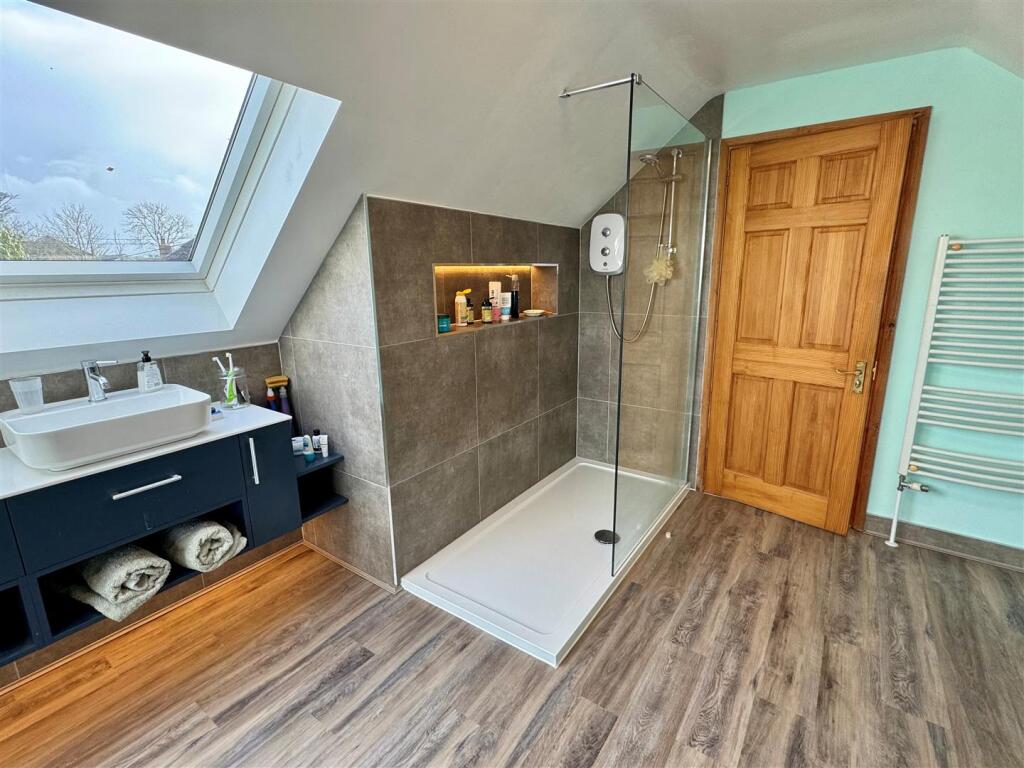 The Chestnuts Upstairs Bathroom
