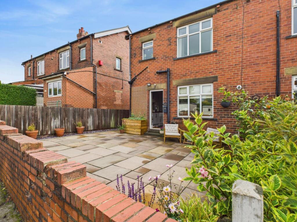 CAM04233G0-PR0029-STILL038