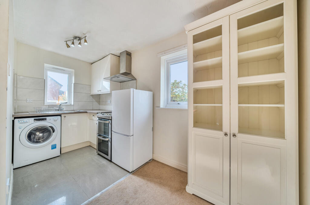 1373670-12-68ff6d...