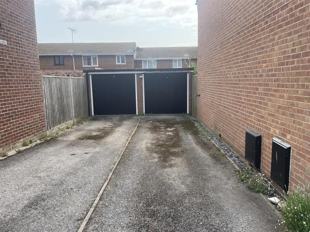 Garage.jpeg