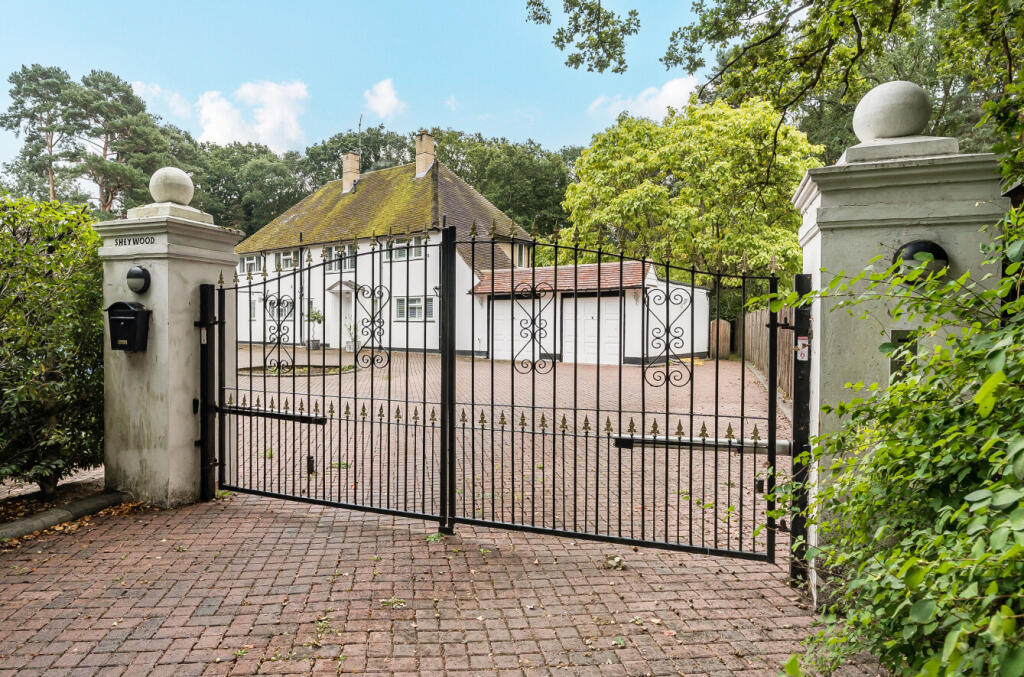 1353736-1-68c1a71...