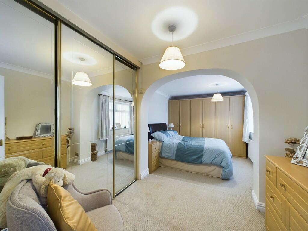 CAM02060G0-PR0209...