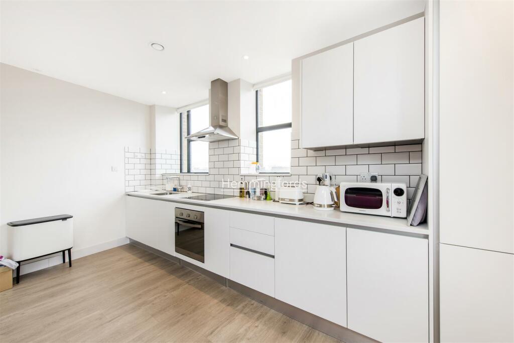 16 Cambridge House Hi-4.jpg