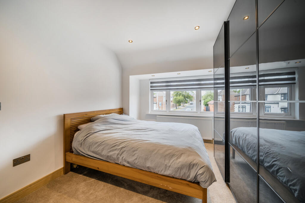 1342616-11-68a4ba...