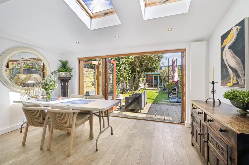 Kitchen/Dining