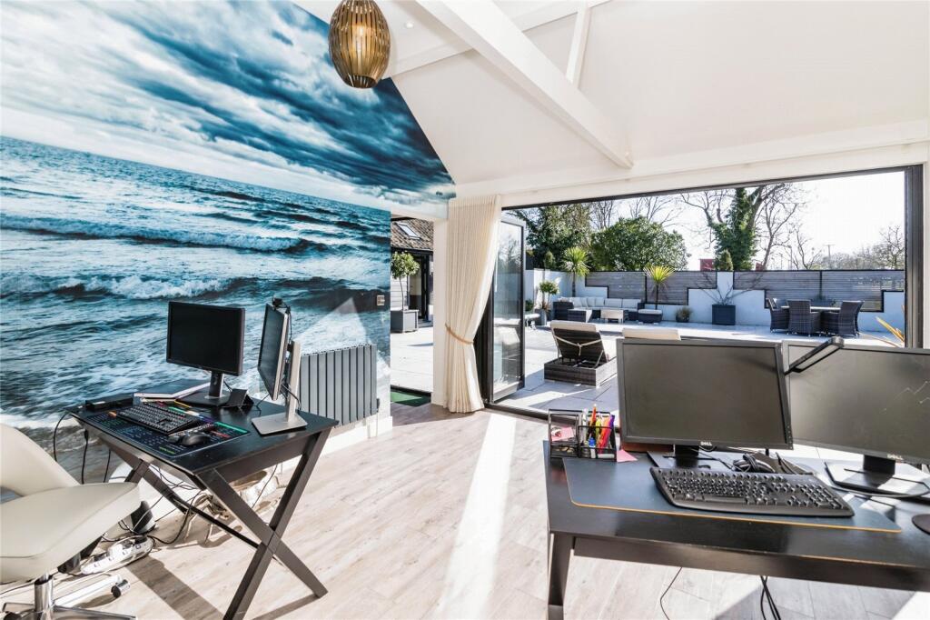 Villa - Office