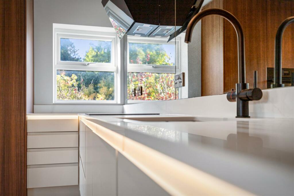 Kitchen 3.jpg