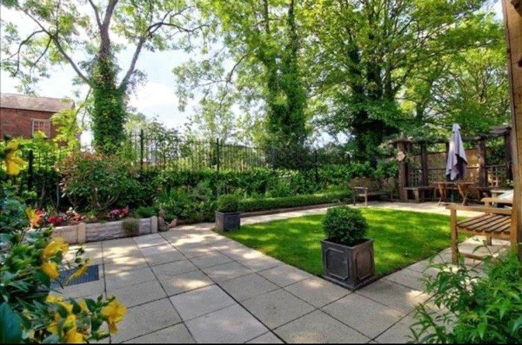 Canal Side Garden.jpeg