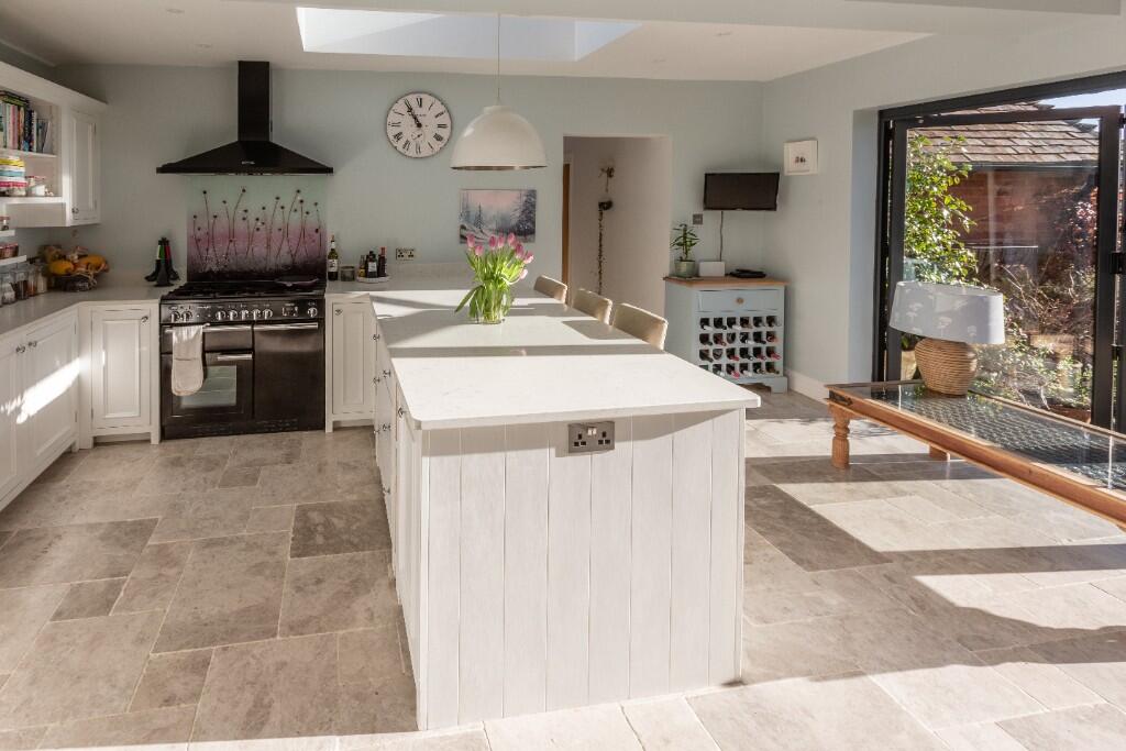 Kitchen/Family Room 