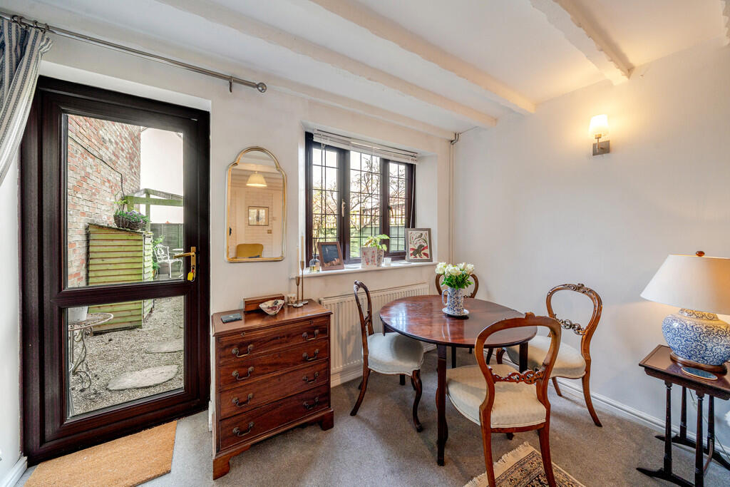 Living Room (dini...