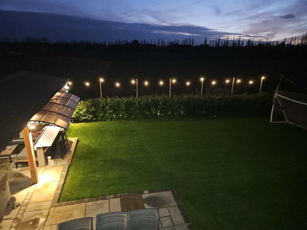 TWILIGHT PHOTO FROM THE FIRST FLOOR