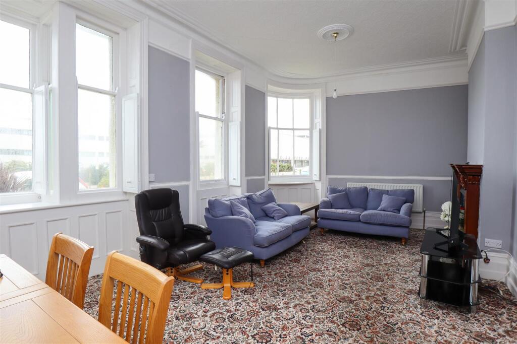 Living/dining Room