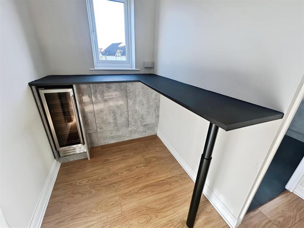 92c3b018-Lounge 20area.jpg