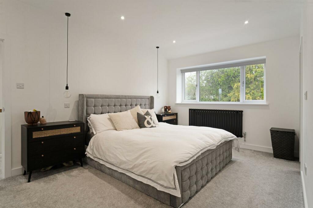 69519_3 Ashley Close, Charlton Kings - (14)_low.jp