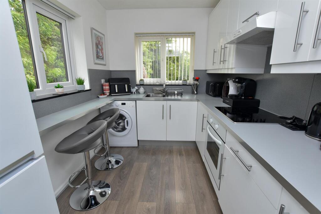 5 Eastham Mews (7).jpg