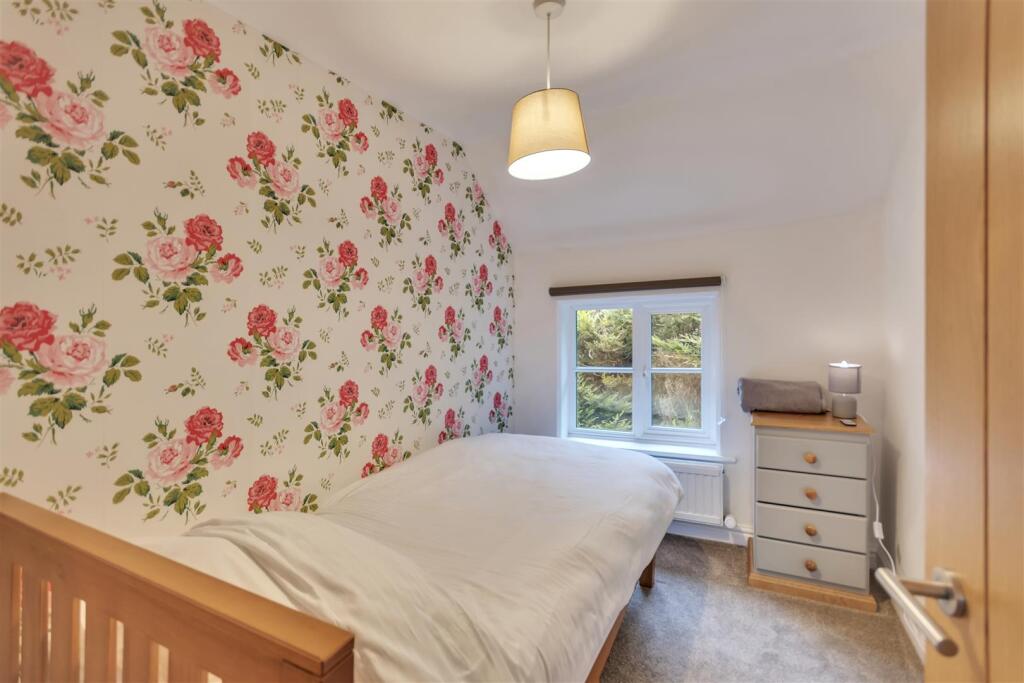 bed3.jpg