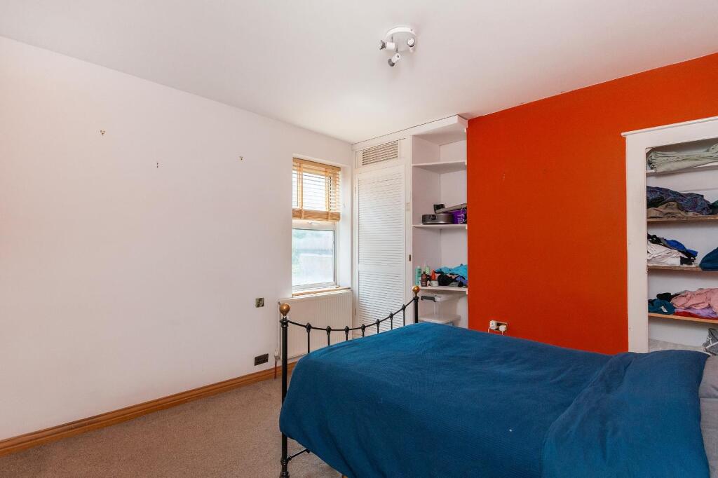 0C6REN - Bedroom D.jpg