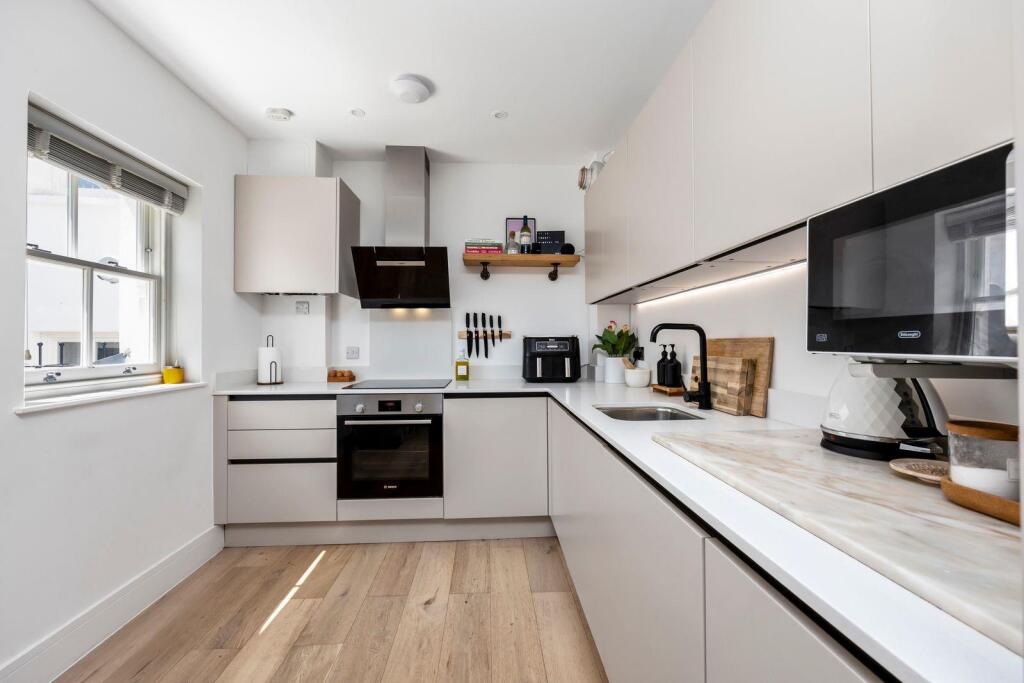 Drove Road 58 KITCHEN 2.jpeg