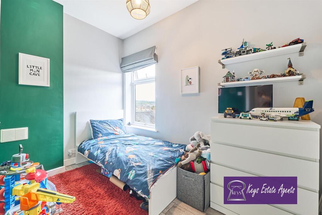 BEDROOM (Rear)