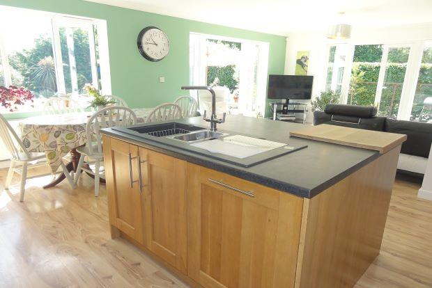 Fitted Kitchen