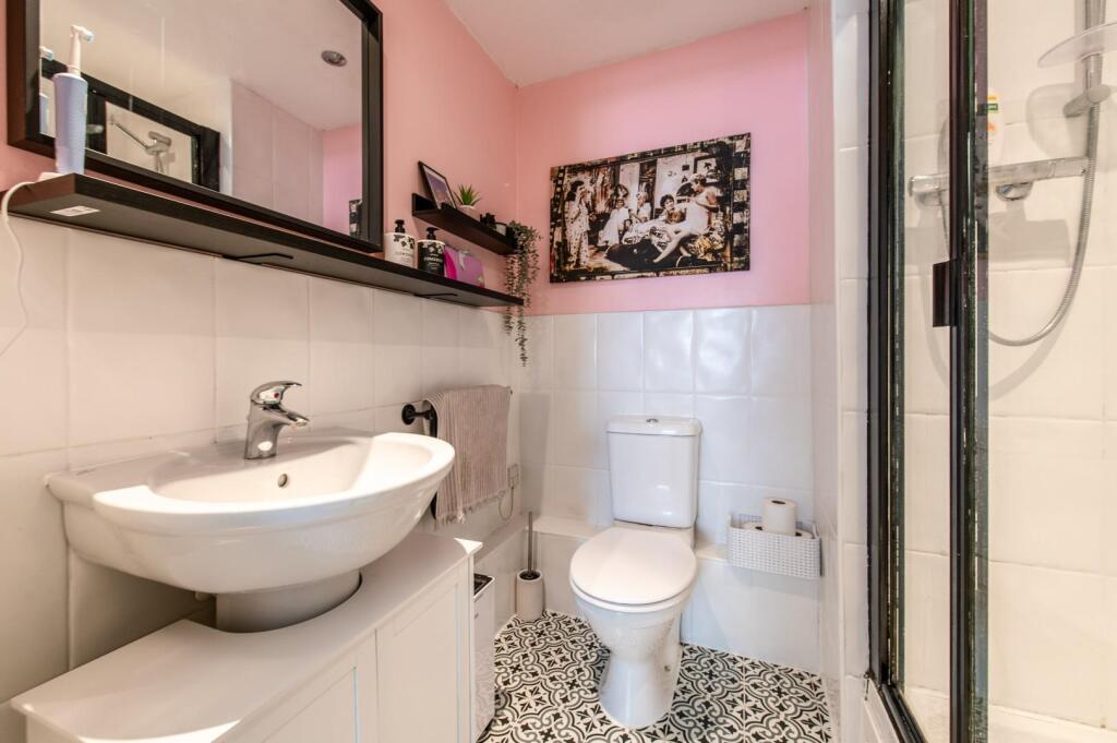 En-Suite Shower Room