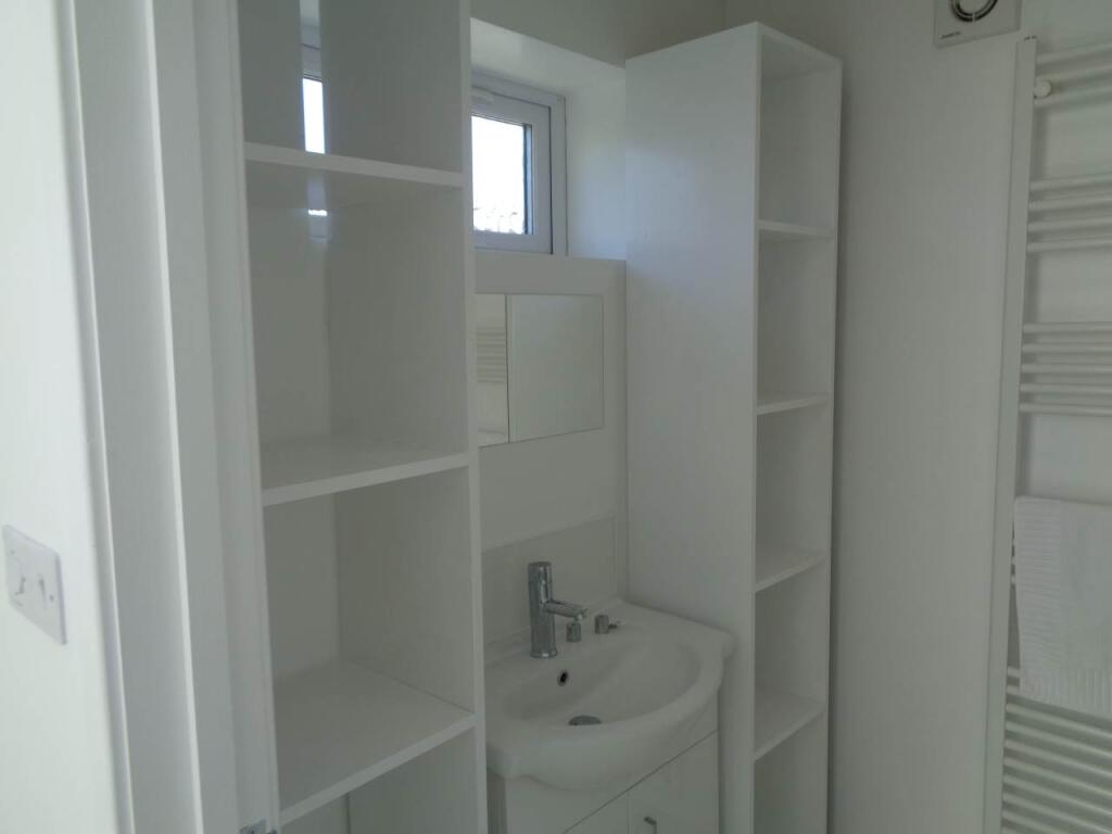 Appletrees 15 Shower