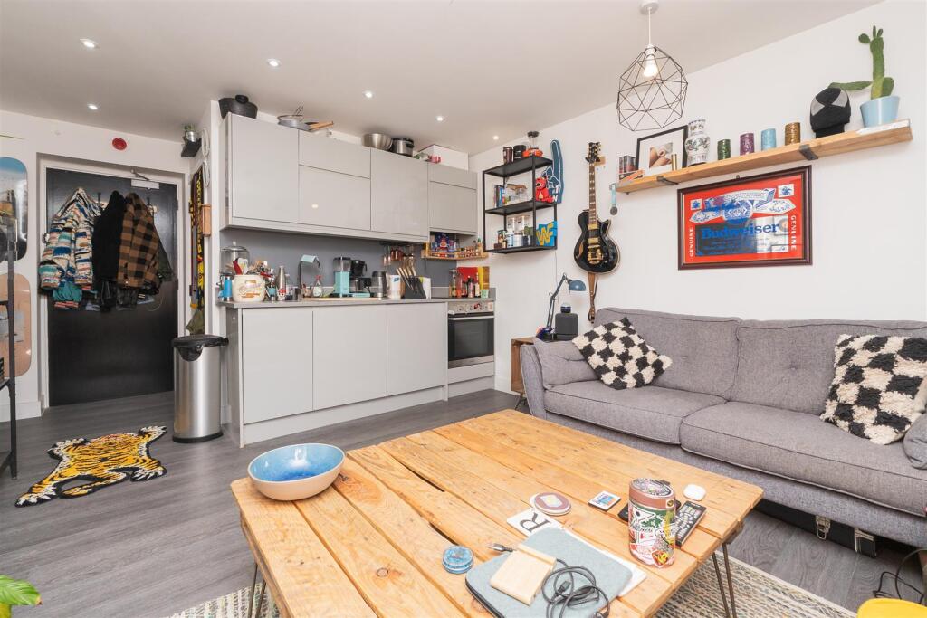 Flat-18-28-Baldwin-Street-BS1-8.jpg