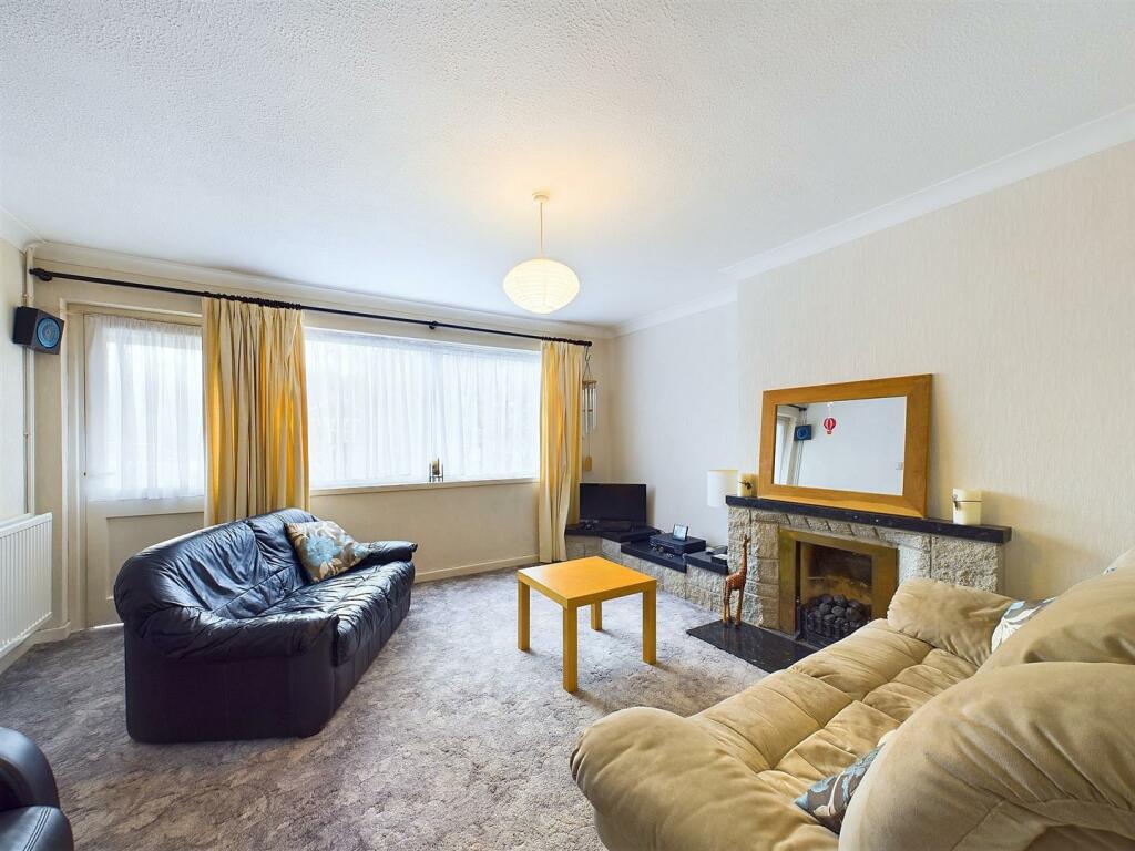 2- Semi-detached House for Auction, Whitchurch.jpg