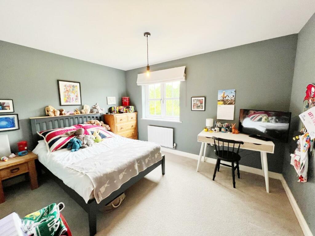 Bedroom 3 pic 1.jpg
