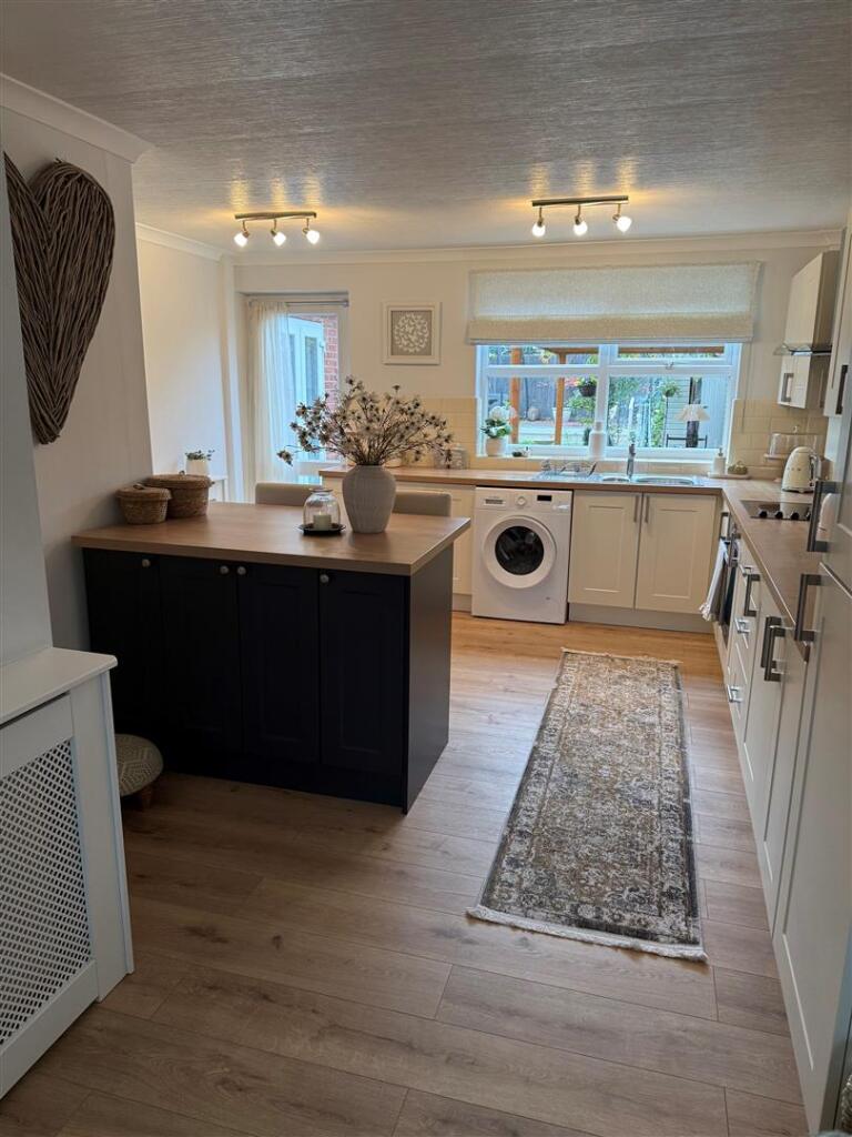 Banister- Kitchen.jpg