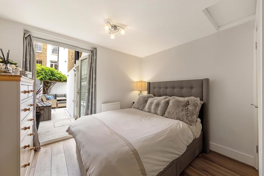 Bedroom.jpg