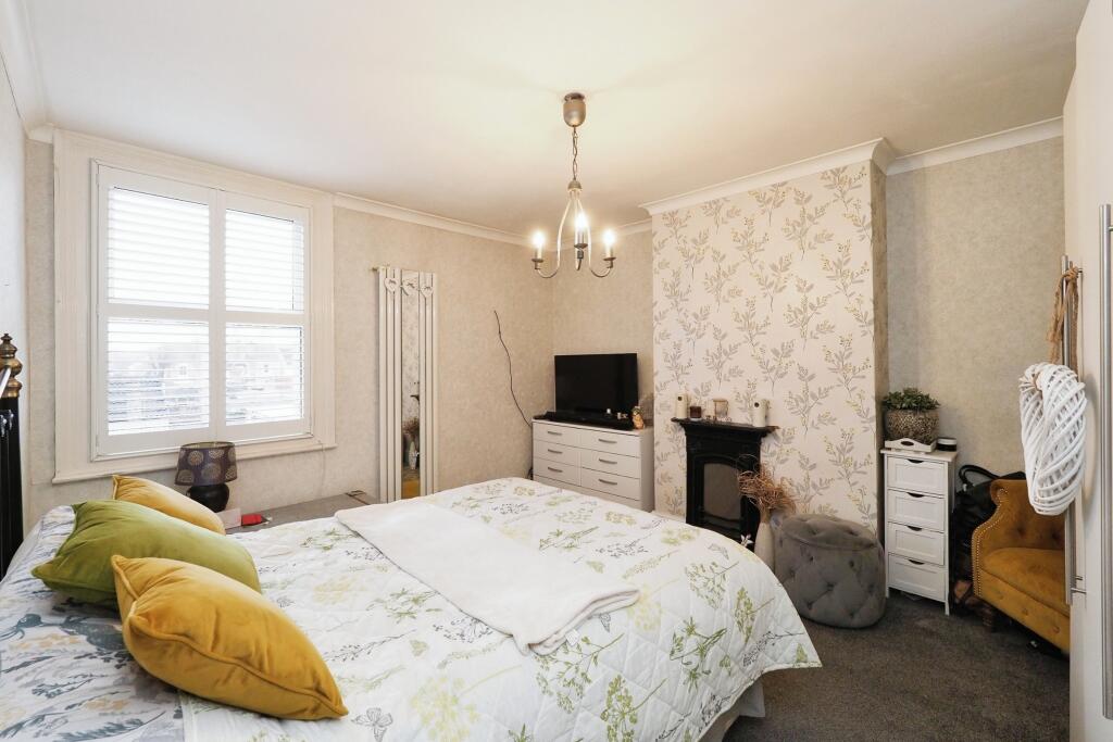 Large Double Bedroom