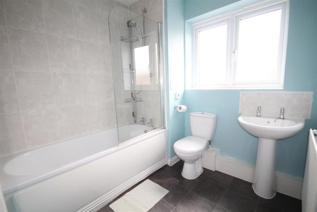 Bathroom.JPG