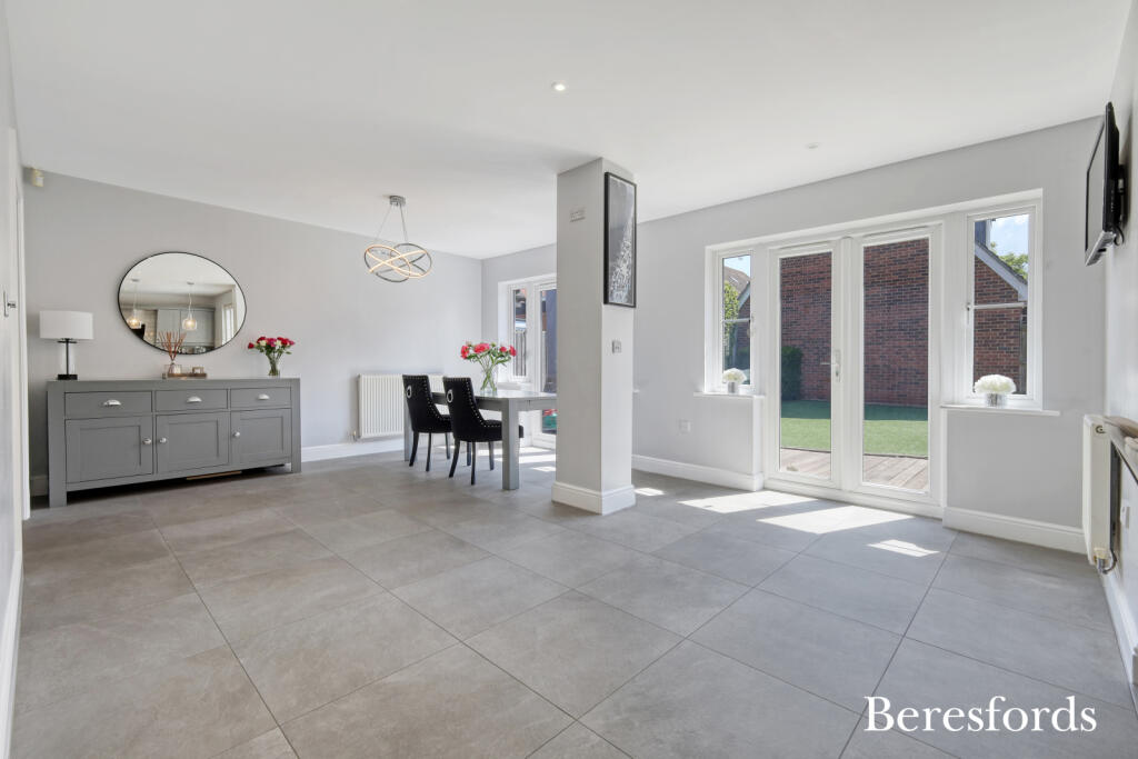 Kitchen/Dining