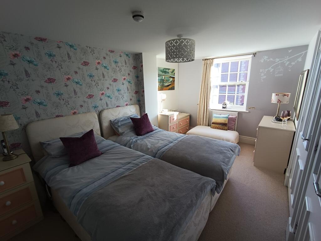 Bed1 (2)