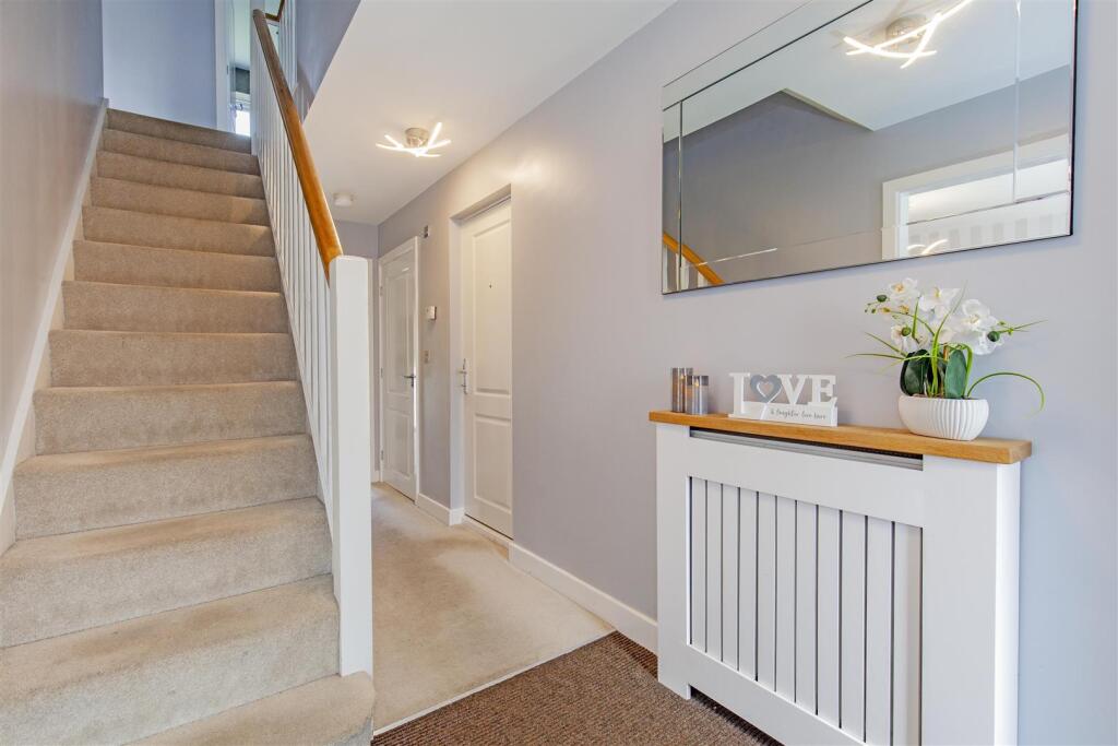 Entrance Hall-1.jpg