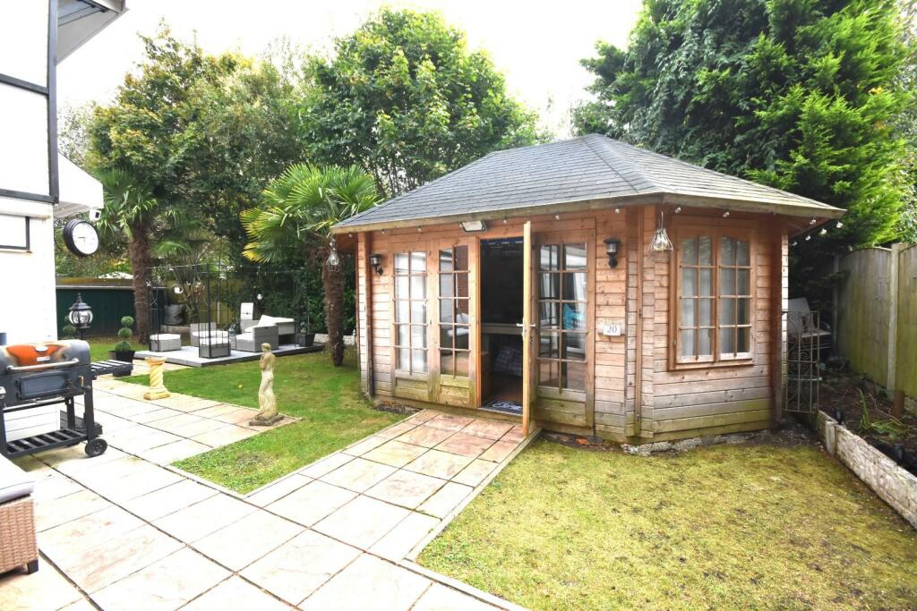 OUTSIDE GAMES ROOM