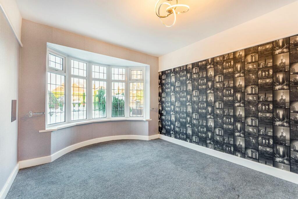 Sitting room / Bedroom