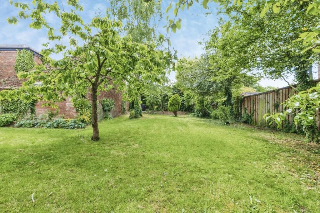 GARDEN.jpg