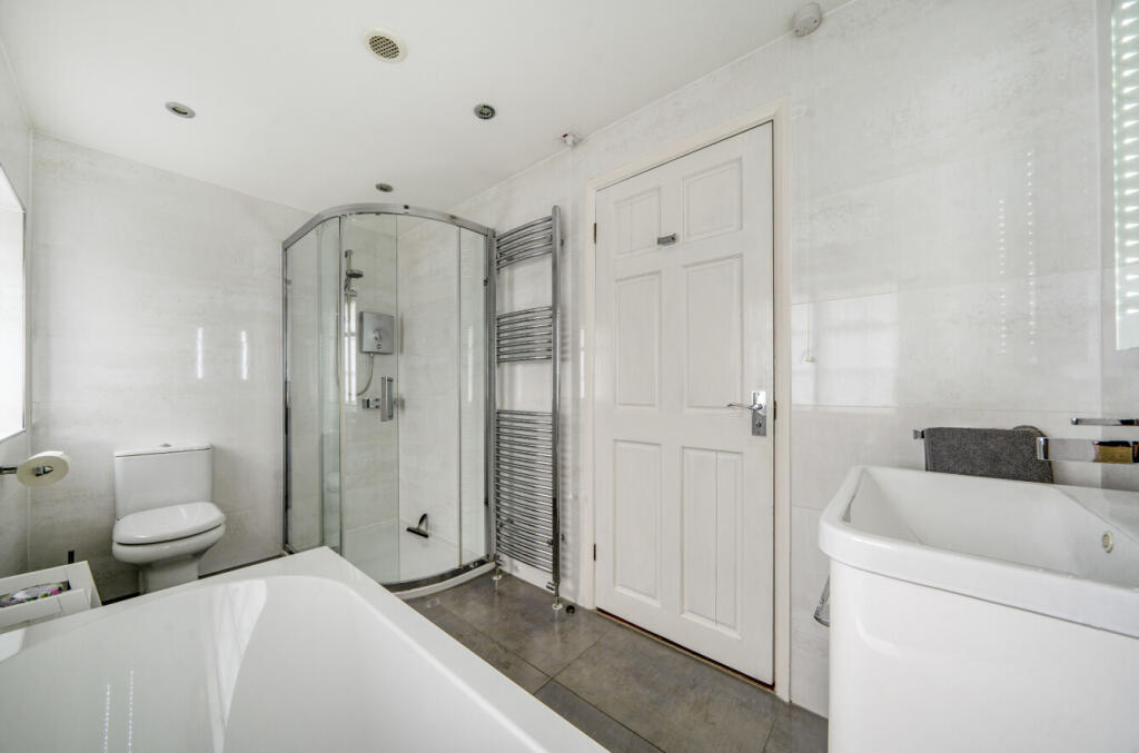 1327358-4-6878e78...